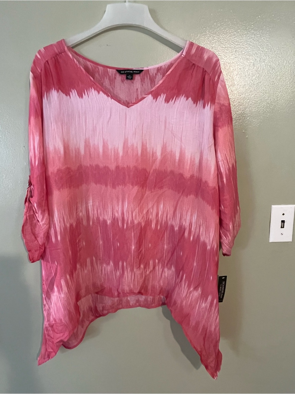 Pink Tie-Dye V-Neck Women's Top - Soft Lightweight By Zac Rachel Beach 2XNWT
